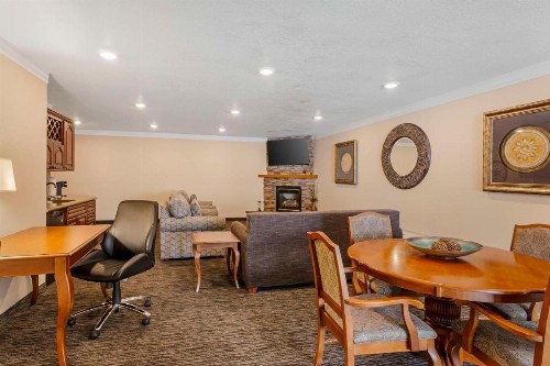 Best Western Landmark Inn - image 33