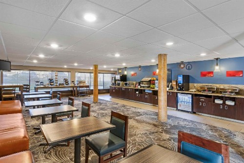 Best Western Landmark Inn - image 38