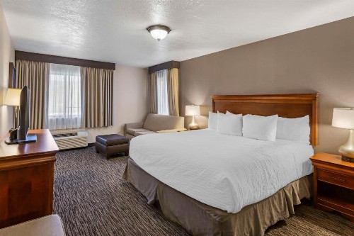 Best Western Landmark Inn - image 8