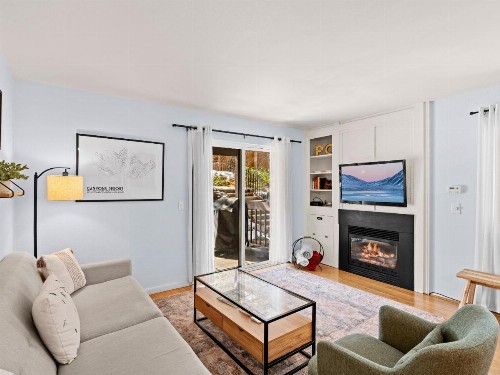 Red Pine Condominiums - image 1