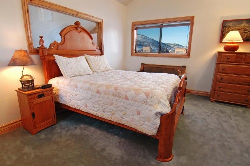 Red Pine Condominiums - image 10