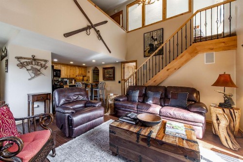Red Pine Condominiums - image 19