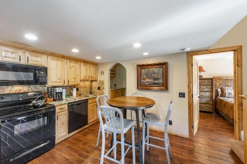 Red Pine Condominiums - image 26