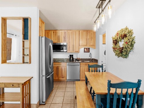 Red Pine Condominiums - image 30