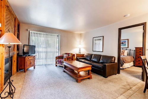 Red Pine Condominiums - image 36