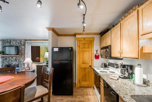 Red Pine Condominiums - image 5