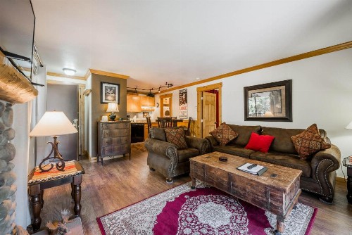 Red Pine Condominiums - image 8