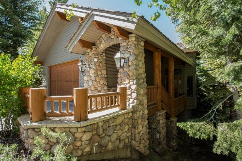 Deer Valley's Signature Collection - image 4