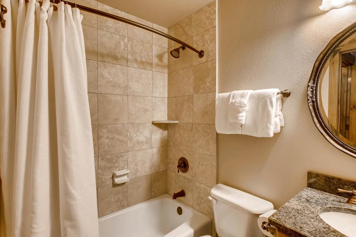 Copperbottom Inn - image 7