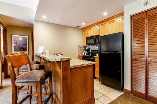 Sundial Lodge by All Seasons Resort Lodging - image 12