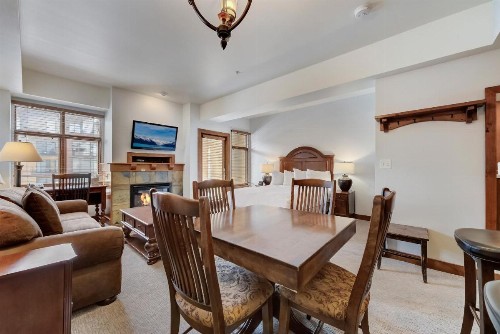 Sundial Lodge by All Seasons Resort Lodging - image 26