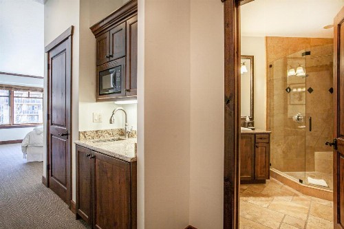 Hyatt Centric by Lespri Management - image 27