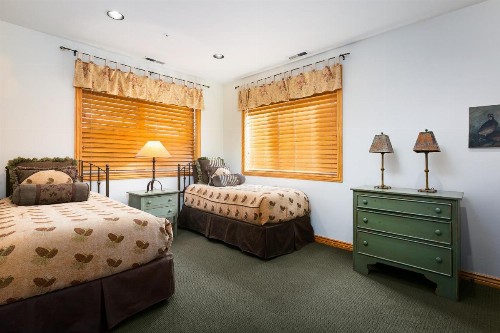 Park City Homes by White Pines Solamere - image 15