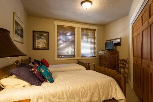 Town Point Condos by Lespri Property Management - image 23