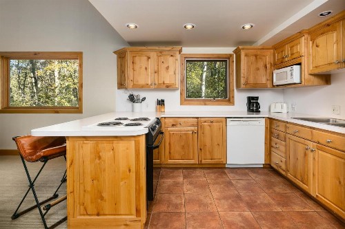 Crescent Ridge by White Pines - image 14