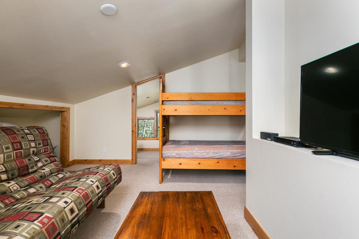 Crescent Ridge by White Pines - image 3