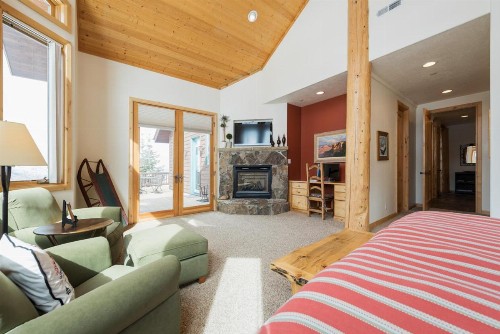 Solamere Home - image 36