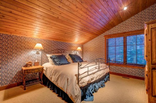 Sterling Drive House - image 23