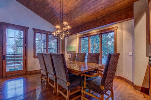 Sterling Drive House - image 24