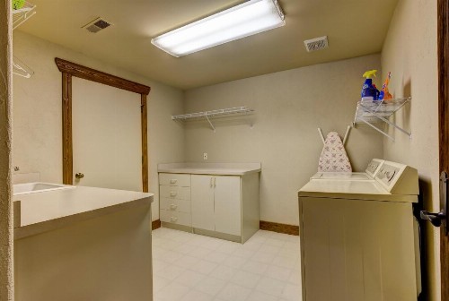 Sterling Drive House - image 6
