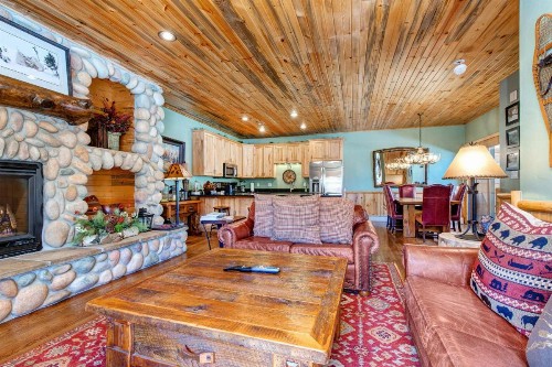 Timber Wolf Lodge - image 10