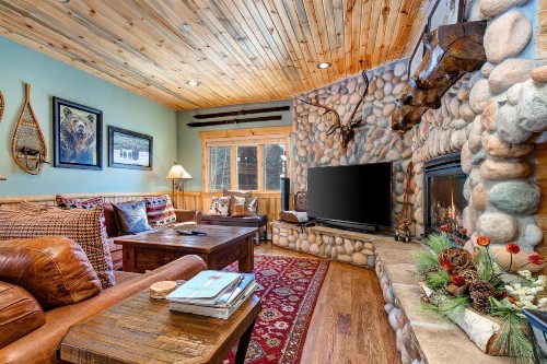Timber Wolf Lodge - image 11