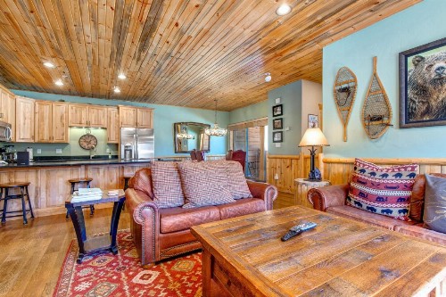 Timber Wolf Lodge - image 12