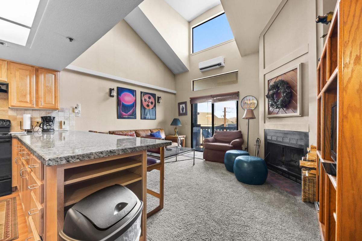 Powder Pointe - main image