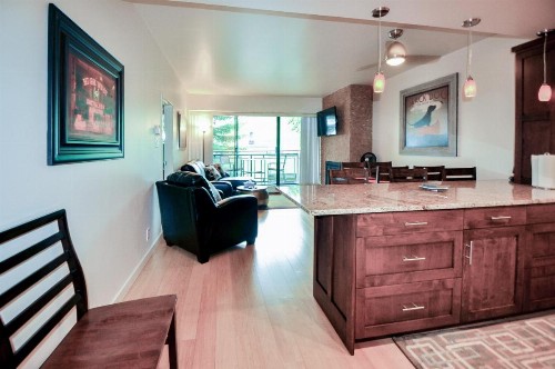 Emprie Condo - image 11