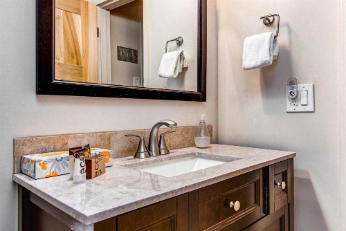 Emprie Condo - image 4