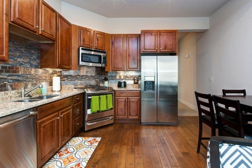 Two-Bedroom Townhome In Newpark Terrace Condo - image 9