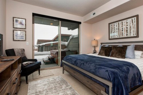 Park Lane South Apartment 6169 Condo