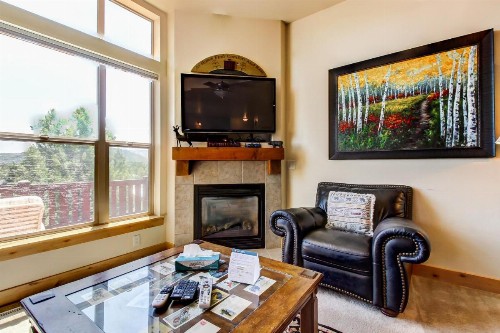 Home in Bear Hollow - image 11