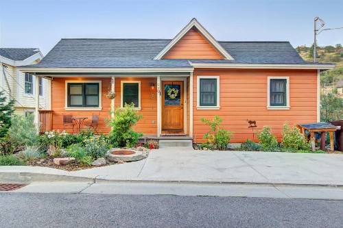 Park City's Downtown Miner Cabin - image 7