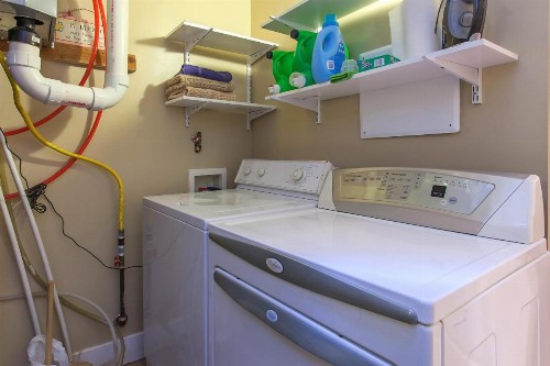Park City's Downtown Miner Cabin - image 8