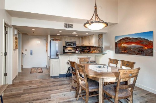 1415 Lowell Ave Condo - image 9
