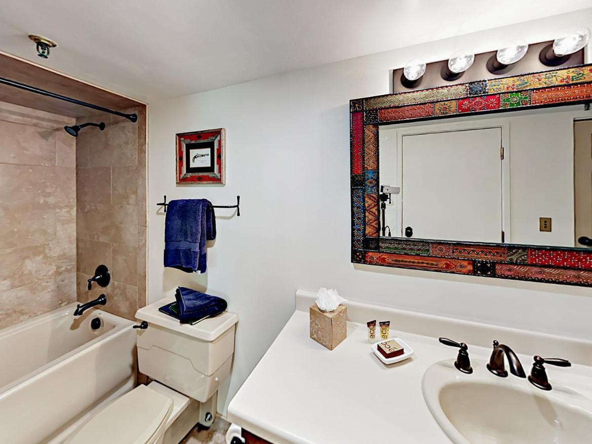 1432 Deer Valley Drive North Townhome Townhouse - image 6