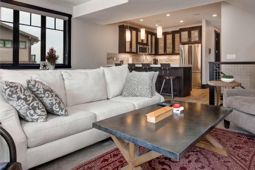 3780 Blackstone Drive Townhouse