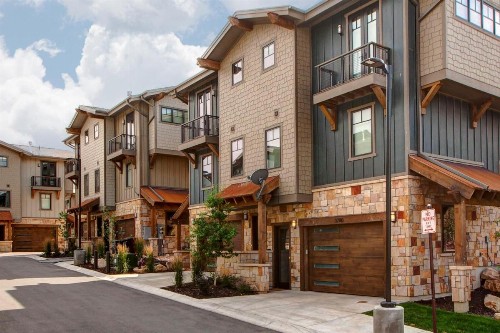 3780 Blackstone Drive Townhouse - image 12