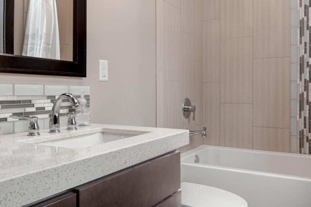 3780 Blackstone Drive Townhouse - image 6