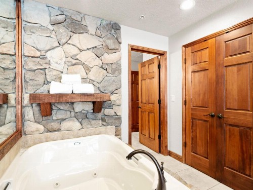 Canyons Village Condos by All Seasons Resort Lodging - image 40