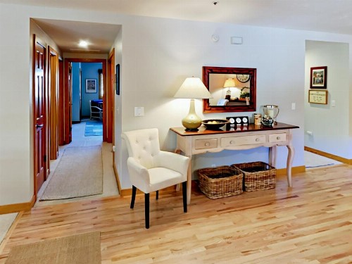 1585 Empire Avenue Condo Unit 303 - image 10