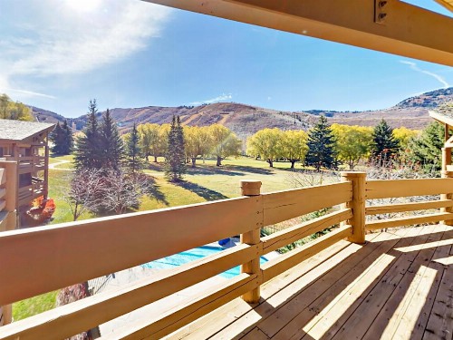 1585 Empire Avenue Condo Unit 303 - image 11