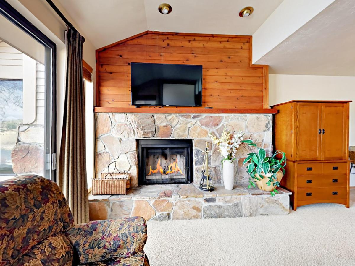 2441 Gilt Edge Circle Townhouse - image 5