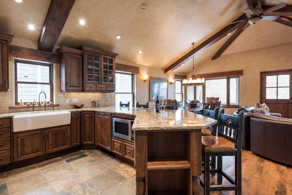Park Avenue Home - main image