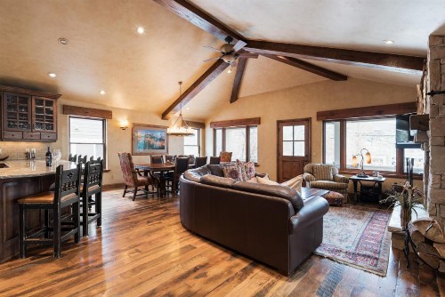Park Avenue Home - image 20