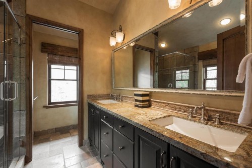Park Avenue Home - image 9