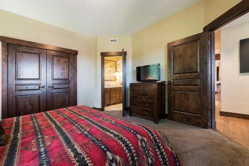 Silver Star #4201 - 3 Bed Condo - image 2