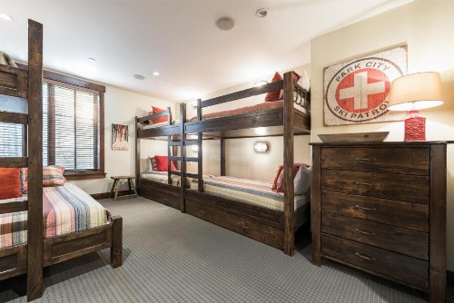 Silver Star #04 - 6 Bed Cottage - image 2