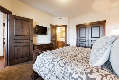 Silver Star #1205 - 3 Bed Condo - image 8